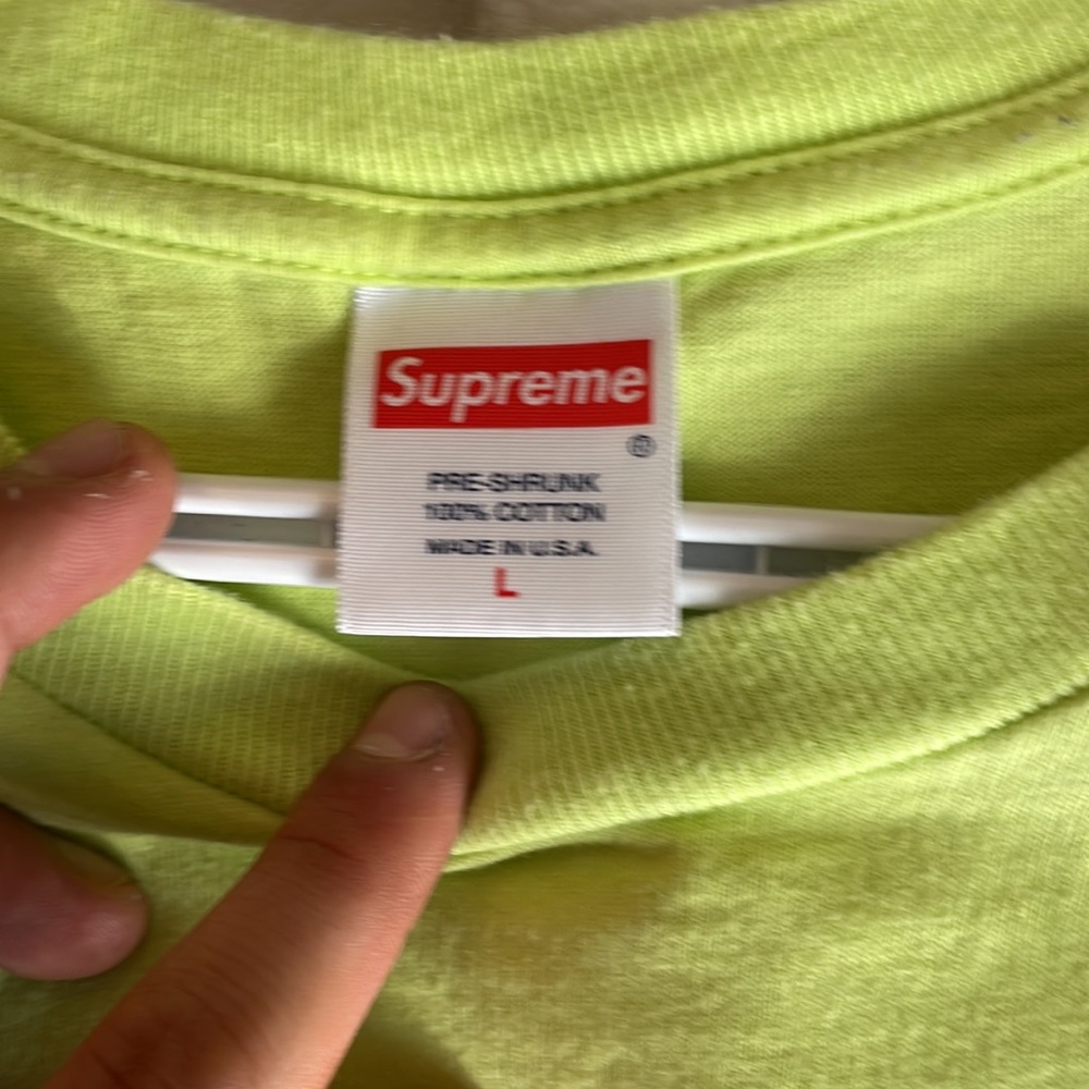 Supreme tee - Picture 2 of 4
